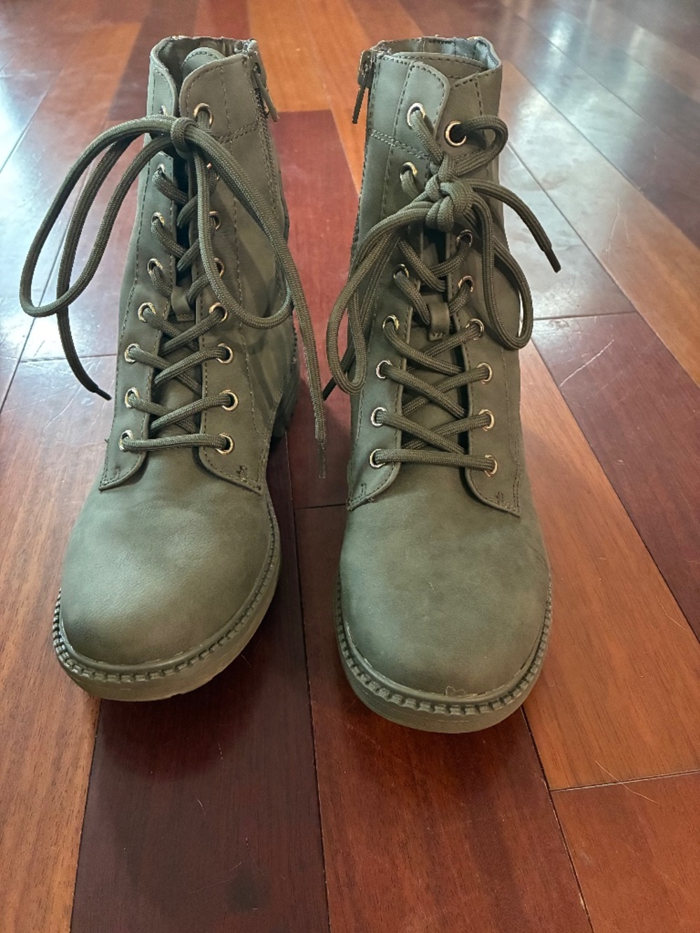 Women’s Los Angeles Army colored booy